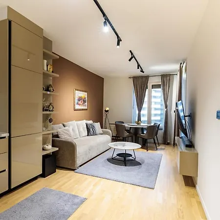 New & Modern Luxury With Balcony Apartman