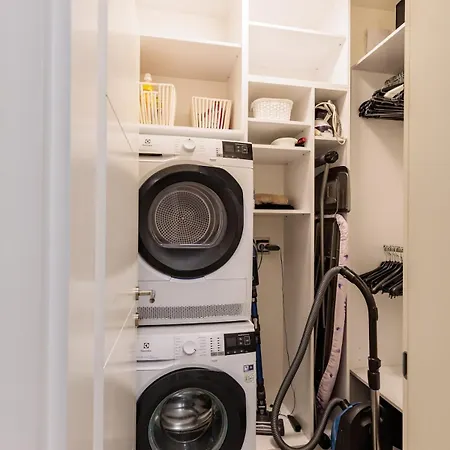 New & Modern Luxury With Balcony *