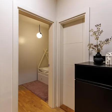 New & Modern Luxury With Balcony *