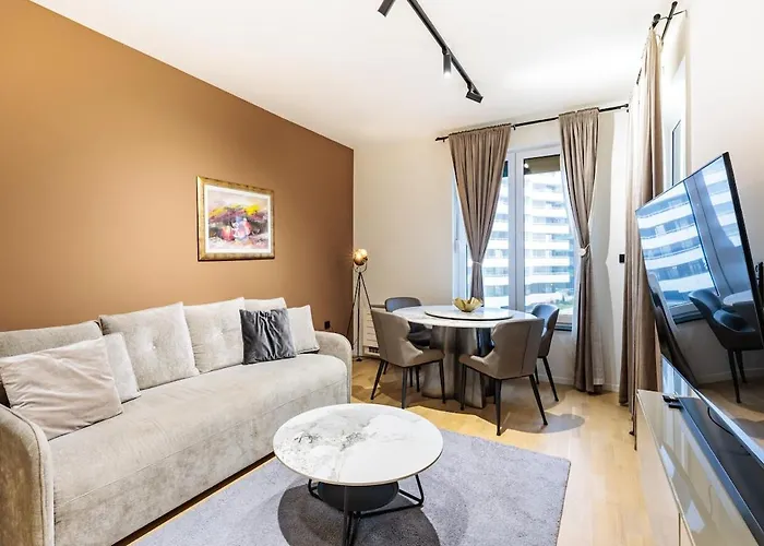 דירה New & Modern Luxury With Balcony סראייבו