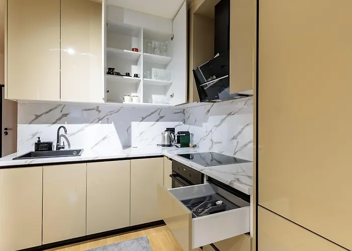 New & Modern Luxury With Balcony * סראייבו