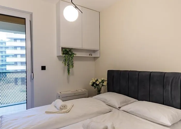 New & Modern Luxury With Balcony Apartman