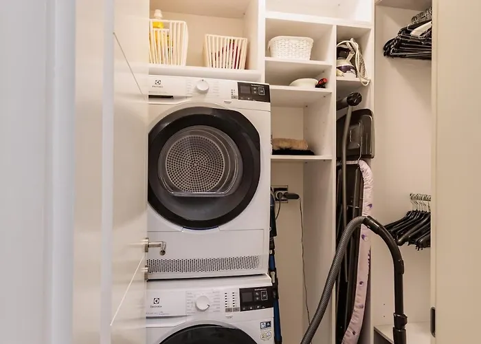 New & Modern Luxury With Balcony *