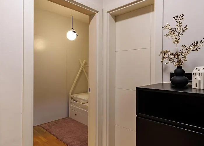 New & Modern Luxury With Balcony *