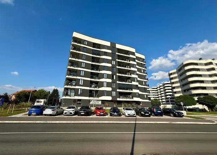 New & Modern Luxury With Balcony דירה סראייבו